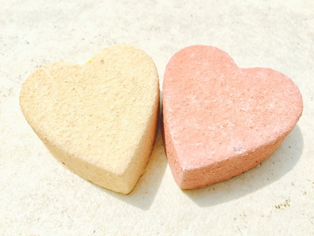 レンタル彼氏を好きになった時に取るべき3つの行動を解説した記事のアイキャッチ