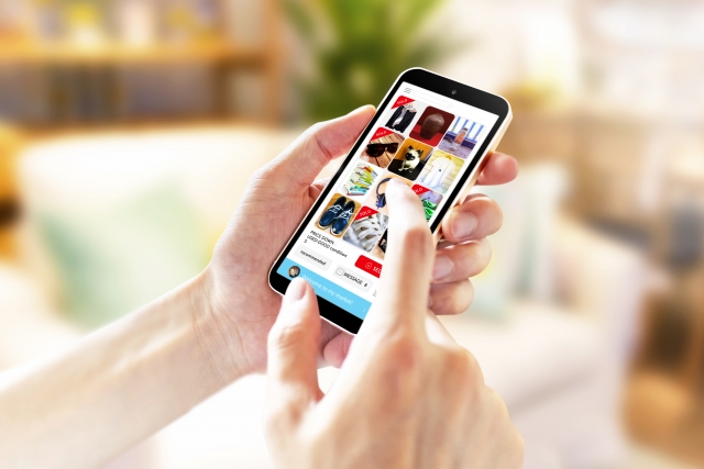 「メルカリ」でレンタル彼氏サービスは販売可能なのか調査した記事のアイキャッチ